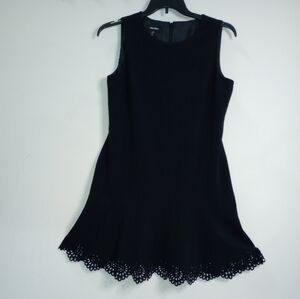 NINE  WEST. BLACK ROUND NECK ELEGANT DRESS SLEEVELES. .